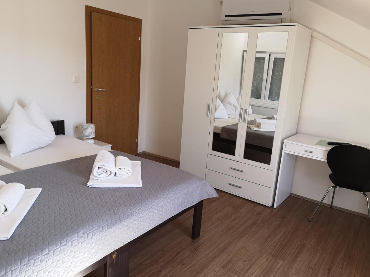 Dva Dukata Panzió Biograd Na Moru Szoba fotó